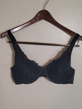Black Lace Underwire Bra - Women’s Supportive Intimates